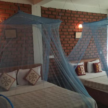 Ayubo Ella - Bed & Breakfast ภายนอก รูปภาพ