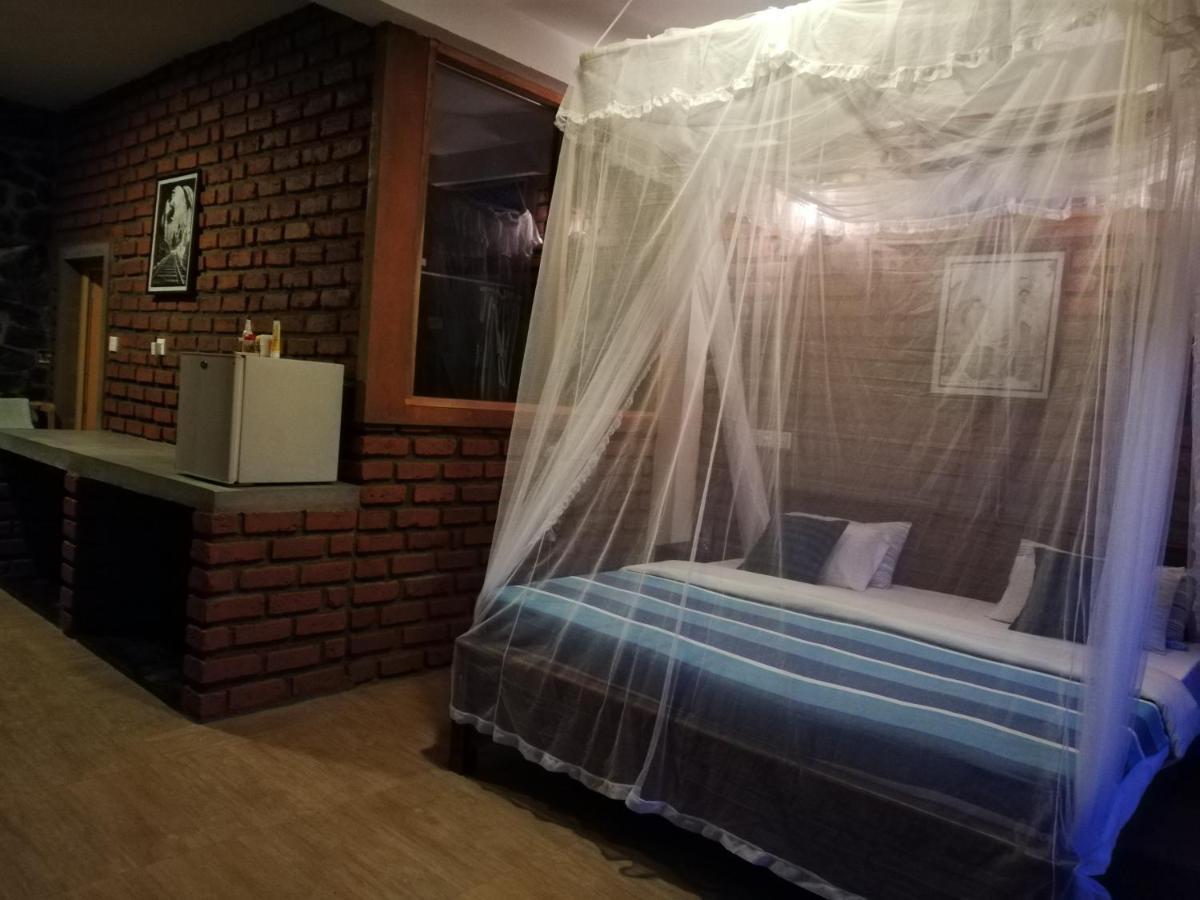 Ayubo Ella - Bed & Breakfast ภายนอก รูปภาพ